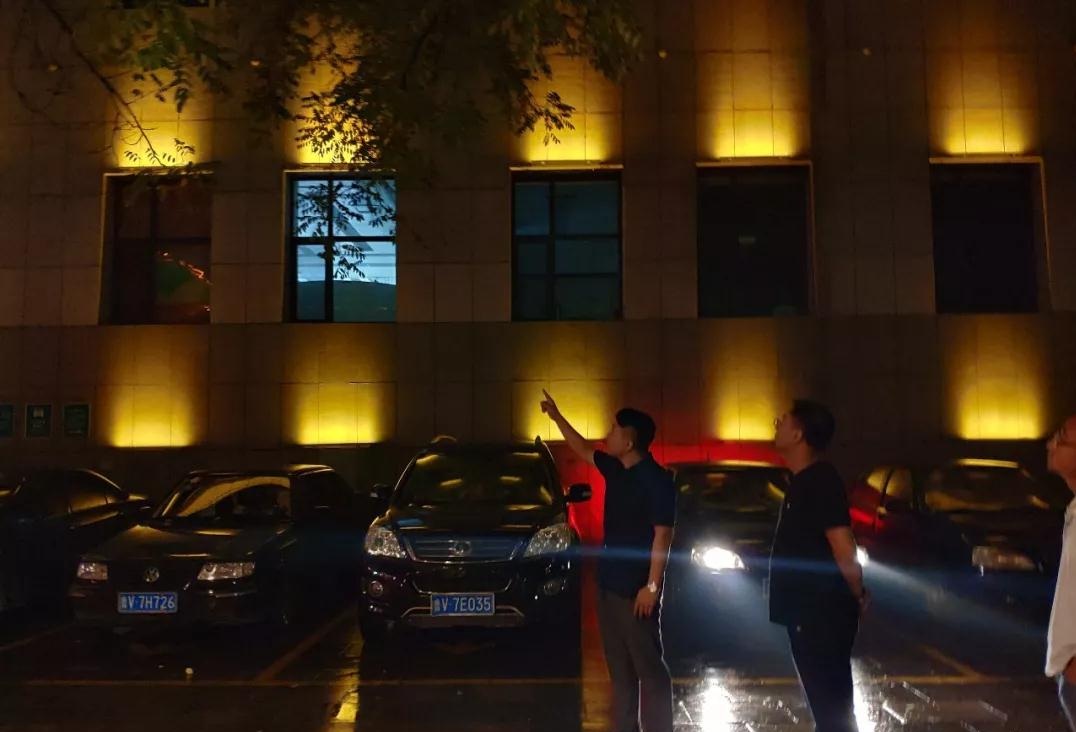 青州市住建局开展节前夜间亮化检查